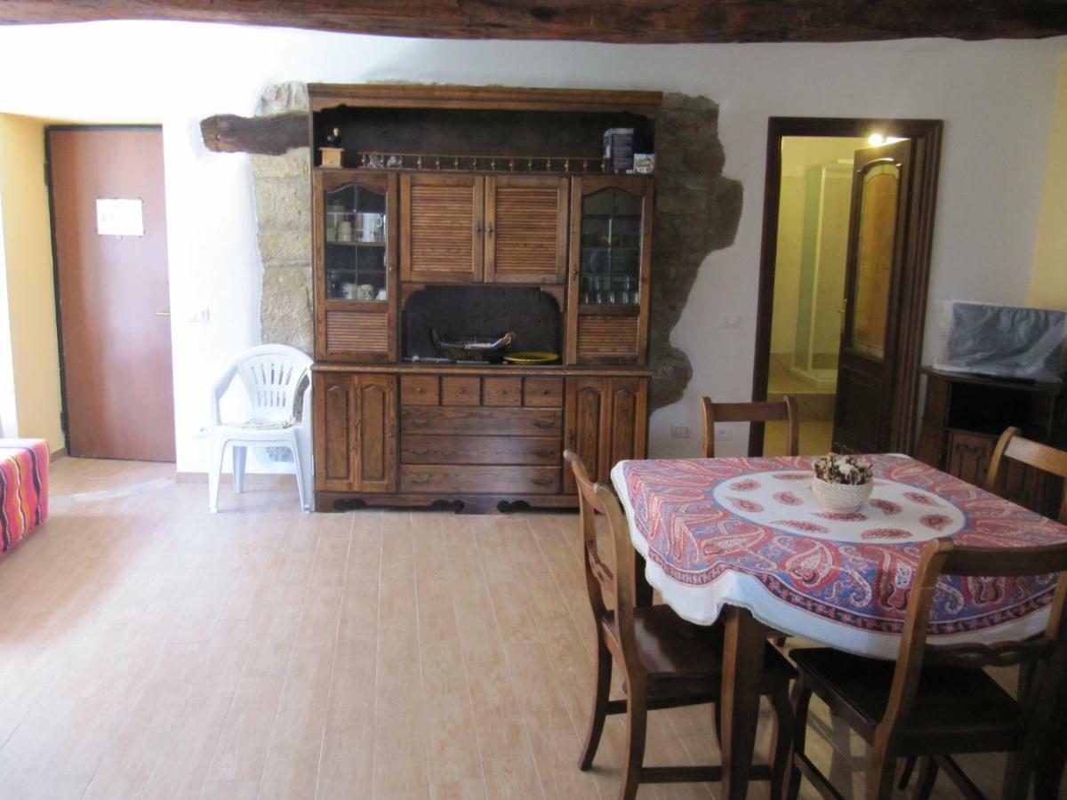 La Casa Dei Mimirs Bed and Breakfast Garbagna Eksteriør billede